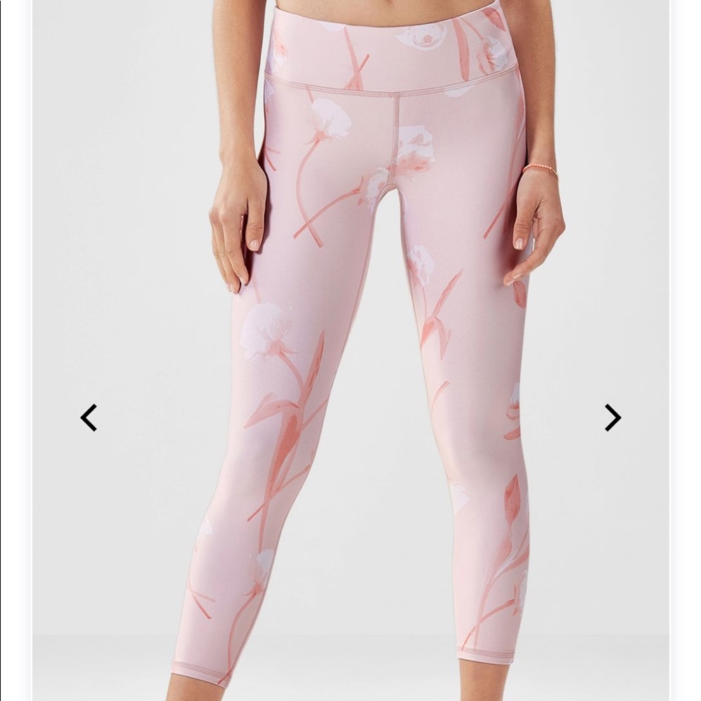 Fabletics Capris Small